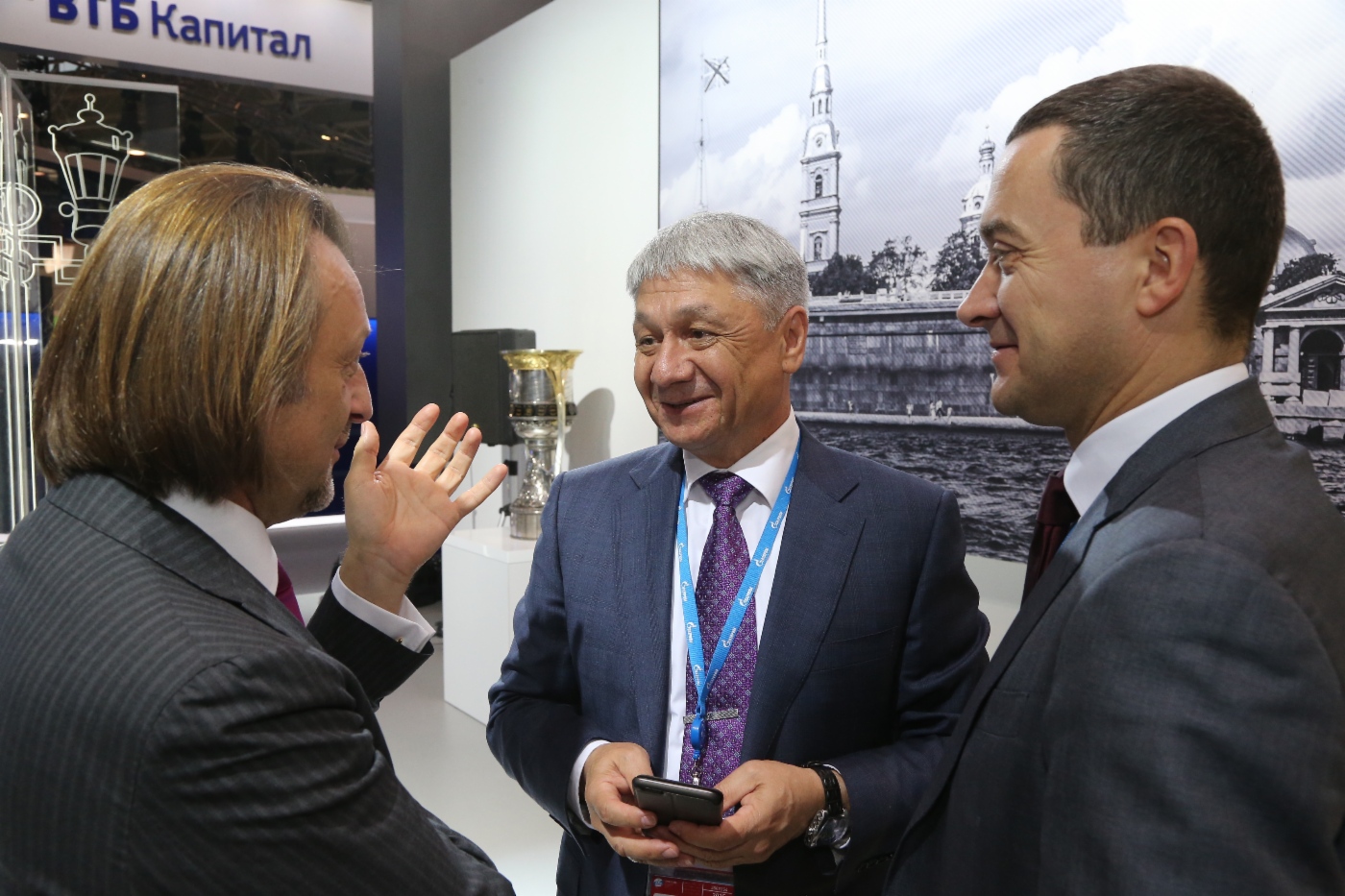 Генеральный директор ООО «Газпром экспо» Сергей Калитюк, генеральный директор ООО «Газпром трансгаз Уфа» Шамиль Шарипов и пресс-секретарь Председателя Правления — заместитель начальника Департамента Сергей Куприянов