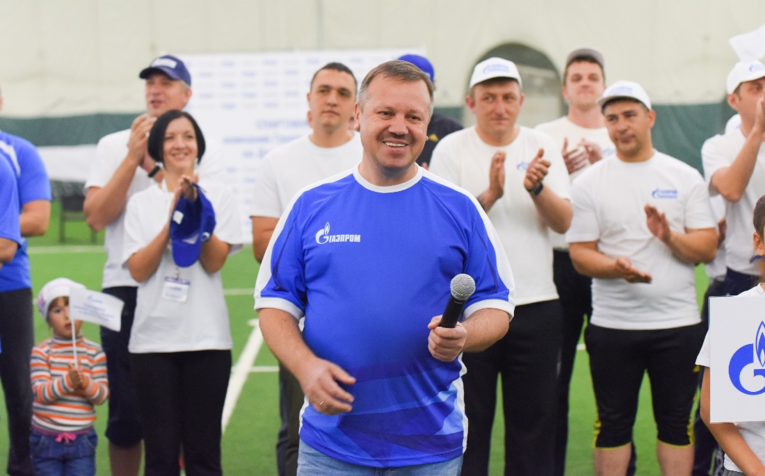 С напутственным словом к участникам спартакиады обратился главный инженер — первый заместитель генерального директора ООО «Газпром добыча шельф Южно-Сахалинск» Андрей Суетинов