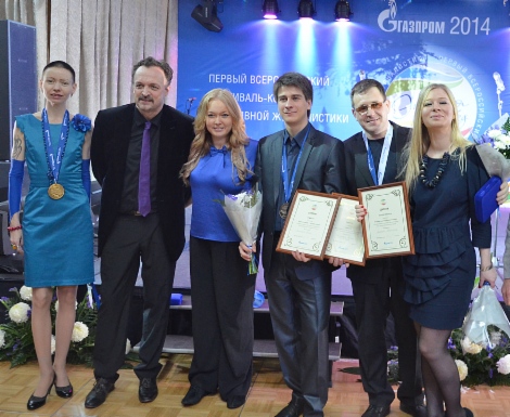 Екатерина Кулик, Виктор Гусев, Ирина Скворцова, Роман Панцырев, Олег Перцев и Анастасия Грищенко во время торжественной церемонии награждения победителей Екатерина Кулик, Виктор Гусев, Ирина Скворцова, Роман Панцырев, Олег Перцев и Анастасия Грищенко во время торжественной церемонии награждения победителей