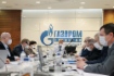 Совещание по подведению итогов готовности филиалов ООО «Газпром трансгаз Санкт-Петербург» к эксплуатации в осенне-зимний период 2020–2021 гг. ведет главный инженер — первый заместитель генерального директора Виктор Сивоконь (в центре)