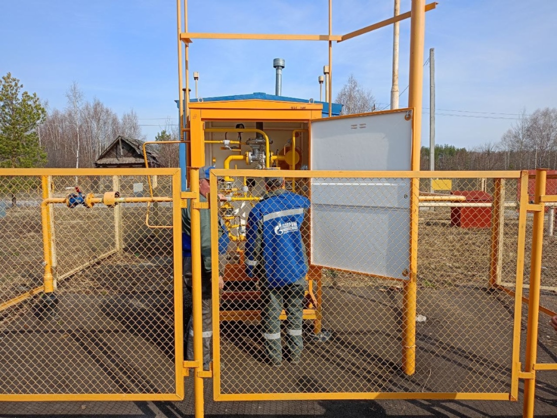 Газовик проверяют работу пункта редуцирования газа в д. Сонино