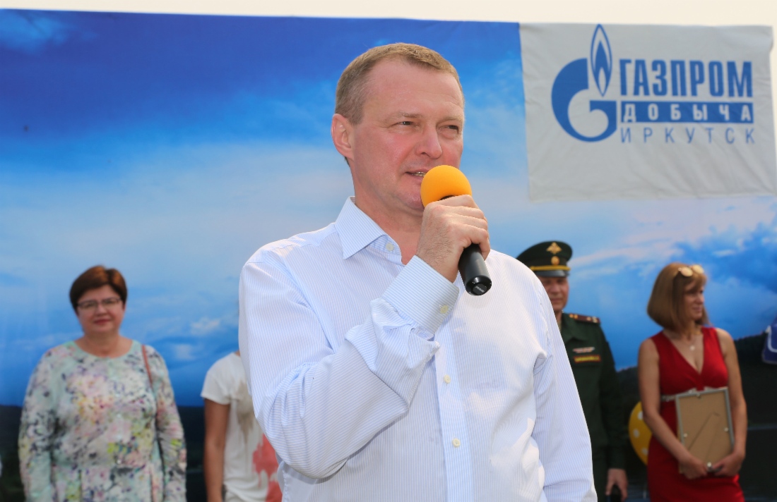 Президент НП «Газпром на Байкале», генеральный директор ООО «Газпром добыча Иркутск» Андрей Татаринов с приветственным словом к участникам празднования Дня Жигаловского района
