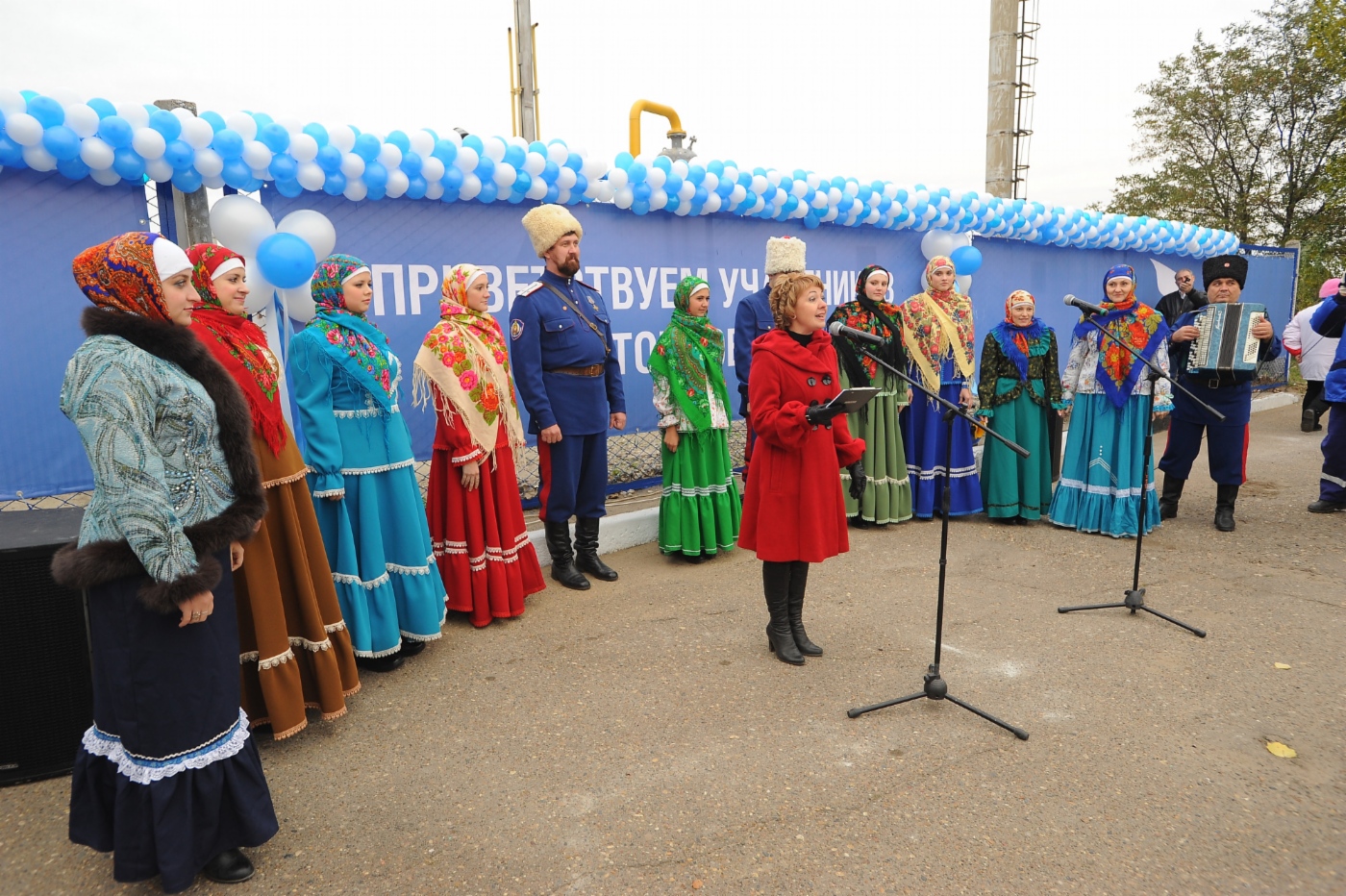 На встрече жителей Камышина (Волгоградская область) с участниками автопробега «Голубой коридор — 2011», 26 октября 2011 года