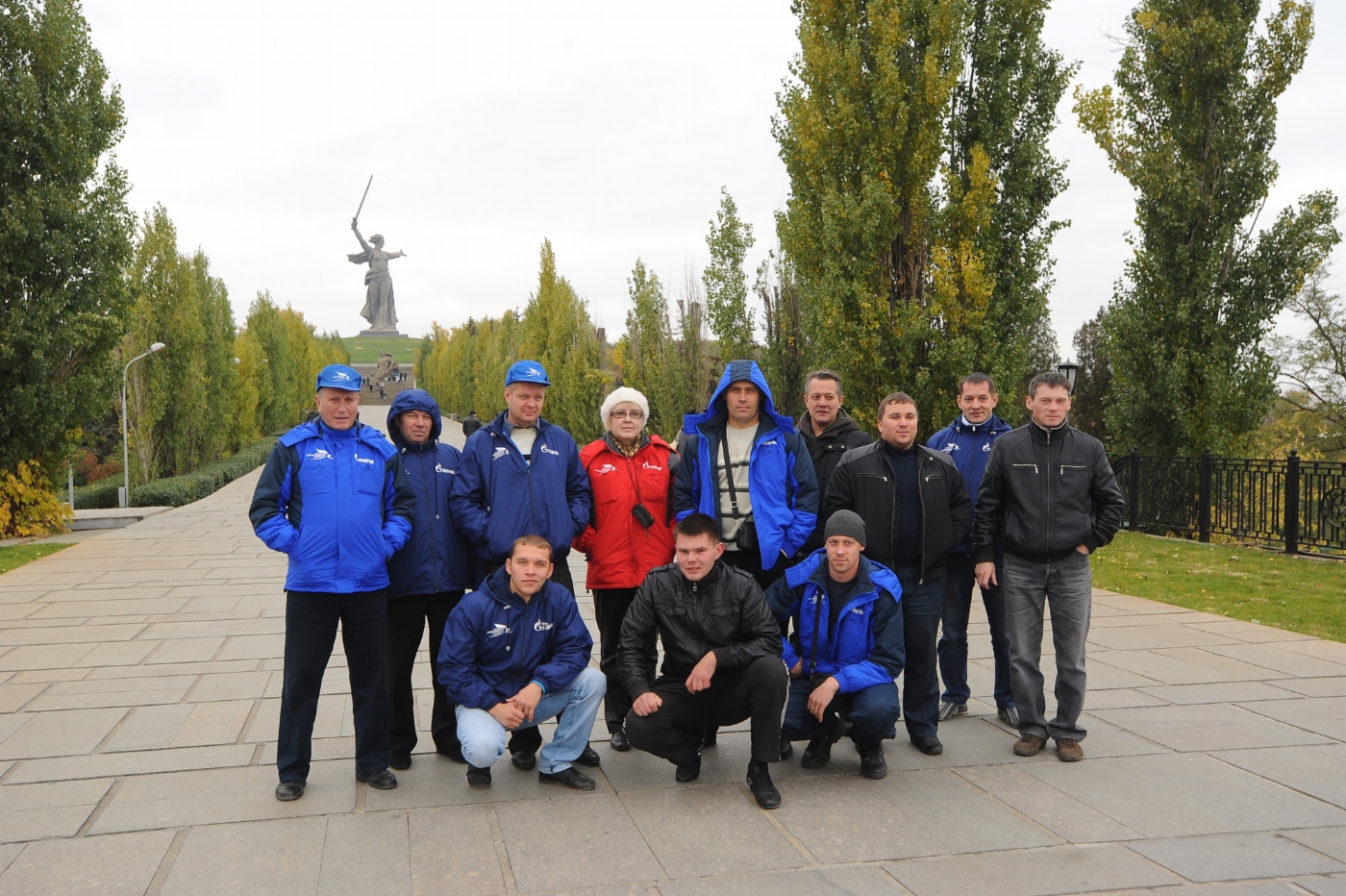 Участники автопробега «Голубой коридор — 2011», Волгоград, 27 октября 2011 года