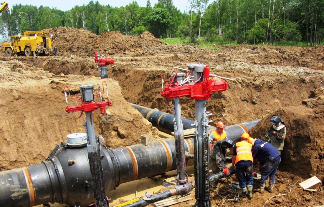 Строительство кранового узла газопровода