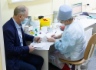 Перед забором крови каждый потенциальный донор сдает анализы и проходит осмотр у врача