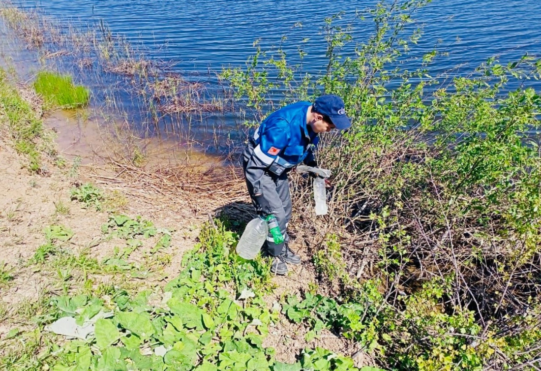 Работники Палласовского ЛПУМГ расчистили 1,5 километра берега реки Торгун