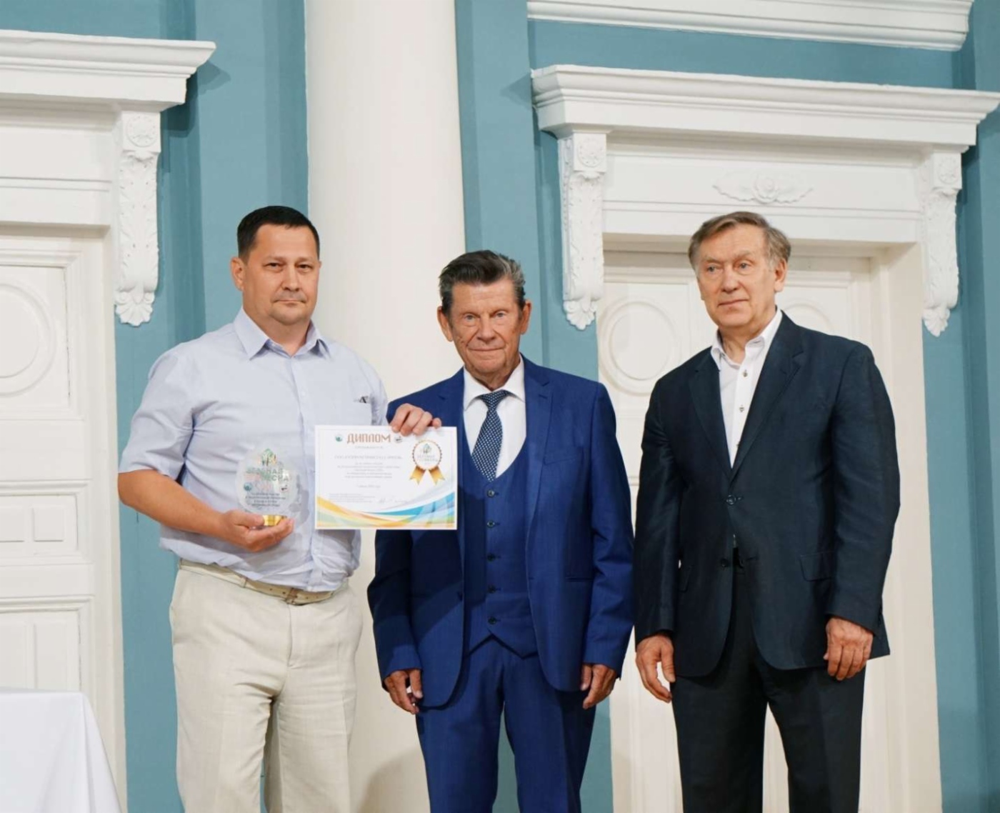 Награда вручена начальнику Отдела охраны окружающей среды и энергосбережения ООО «Газпром трансгаз Саратов» Игорю Тюряхину