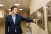 Руководитель группы по обеспечению выставочно-экспозиционной деятельности Службы по связям с общественностью и СМИ ООО «Газпром трансгаз Ухта» Андрей Васильевич Андреев на открытии выставки