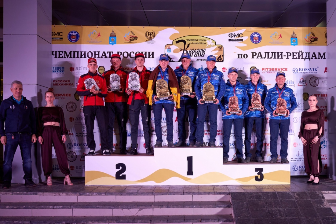 Церемония награждения проходила на Петровской набережной реки Волги