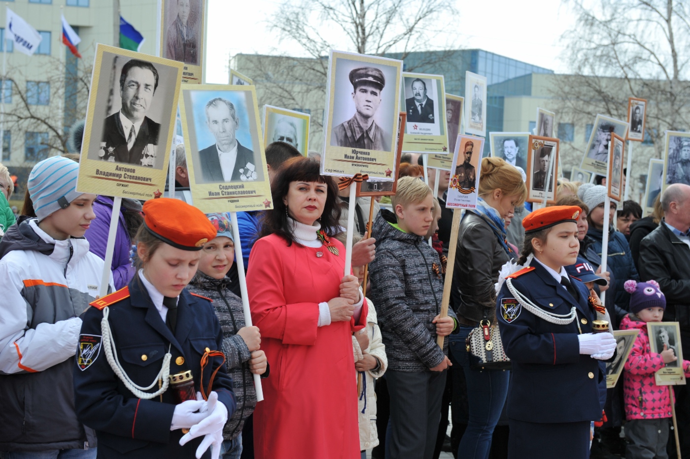 Павших героев почтили минутой молчания