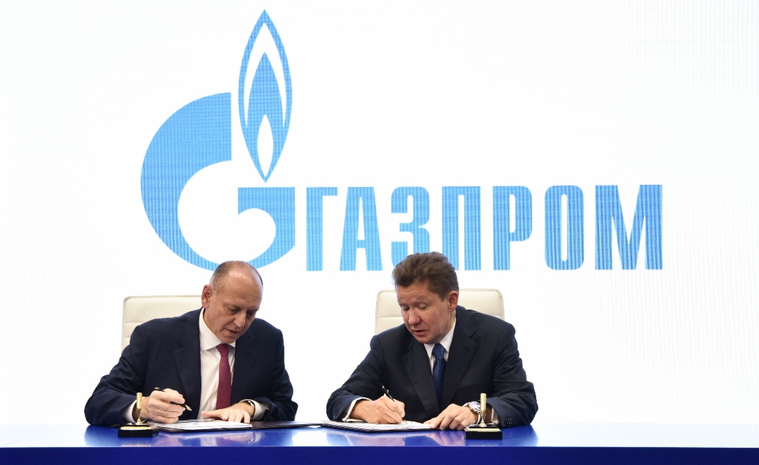 В рамках VIII Петербургского международного газового форума Председатель Совета директоров ПАО «Трубная металлургическая компания» Дмитрий Пумпянский и Алексей Миллер подписали Технологическую дорожную карту по освоению производства трубной продукции с интегрированными регистрирующими, обрабатывающими и коммутационными компонентами