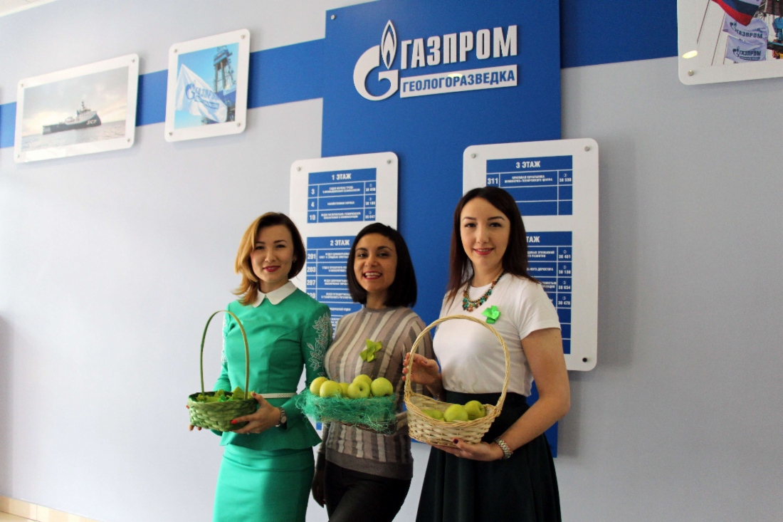 Утро в компании началось с акции «Зеленое настроение»