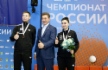 Олег Николаев, президент клуба настольного тенниса «Факел — Газпром», генеральный директор ООО «Газпром добыча Оренбург» (в центре) с победителями чемпионата России Денисом Ивониным и Элизабет Абраамян