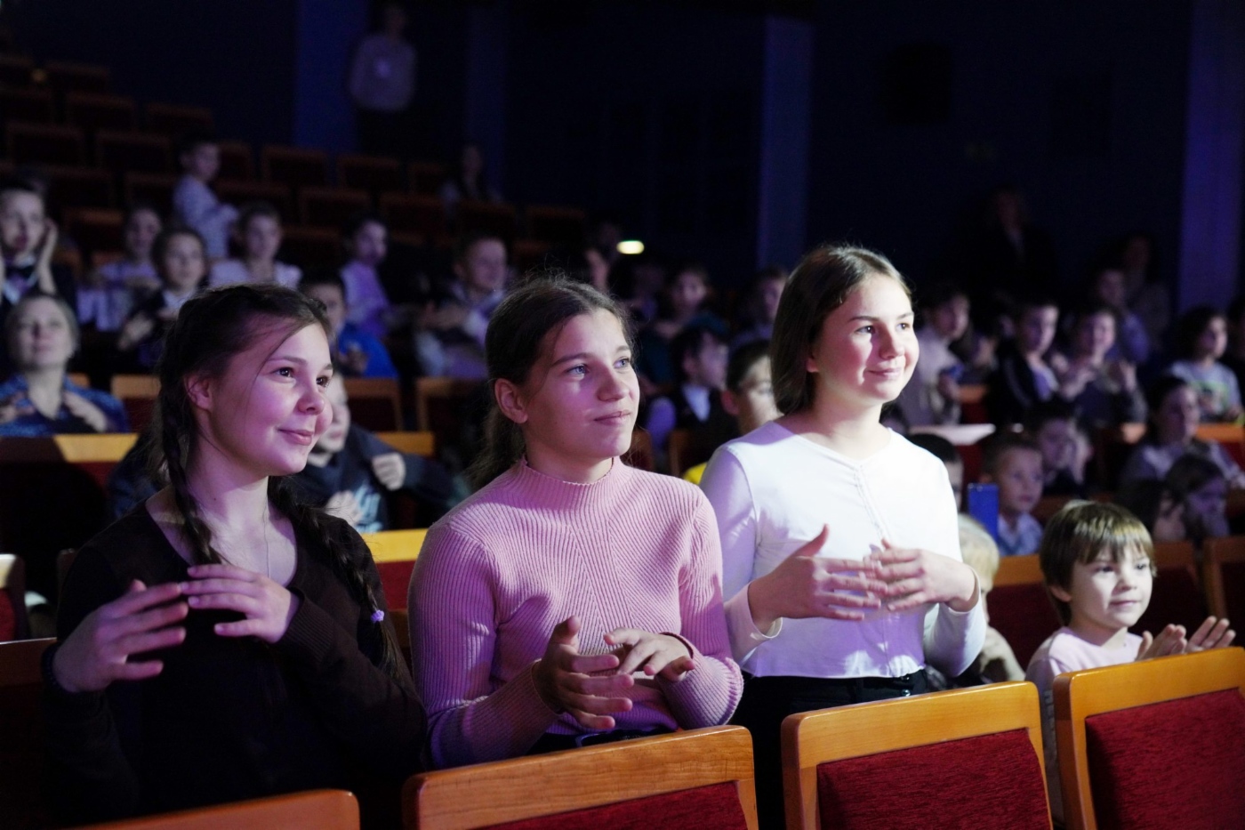 Дети — участники новогоднего театрализованного представления