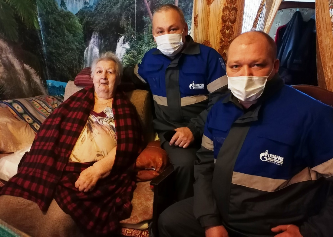 Специалисты филиала АО «Газпром газораспределение Рязанская область» в гостях у Валентины Кузнецовой