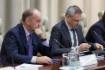 Заместитель председателя Правительства Московской области Дмитрий Пестов (справа) и Член Правления ПАО «Газпром», начальник Департамента Владимир Марков (слева)