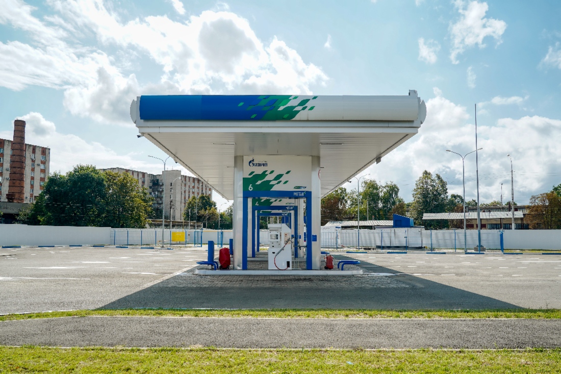 «Газпром» ввел в эксплуатацию газозаправочные станции в пяти регионах России