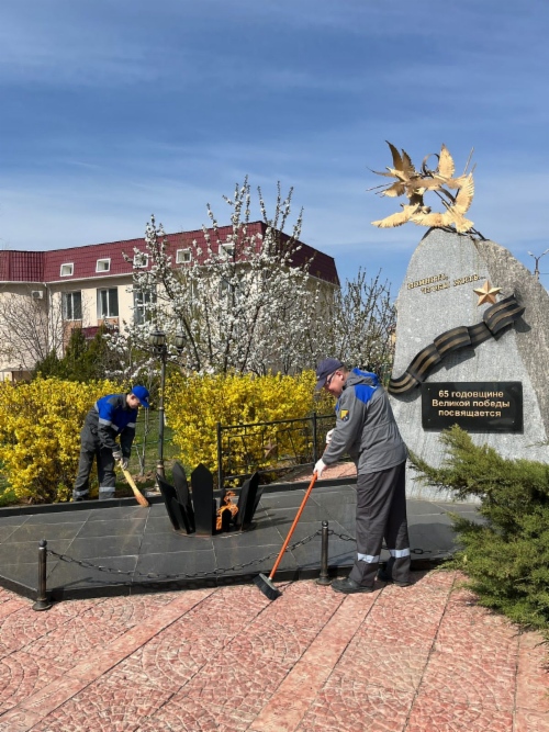 Памятник «Помнить, чтобы жить» на Аллее Победы, с. Старокучергановка, Наримановский район, Астраханская область