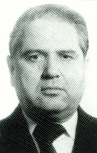 Султан Гамзатов
