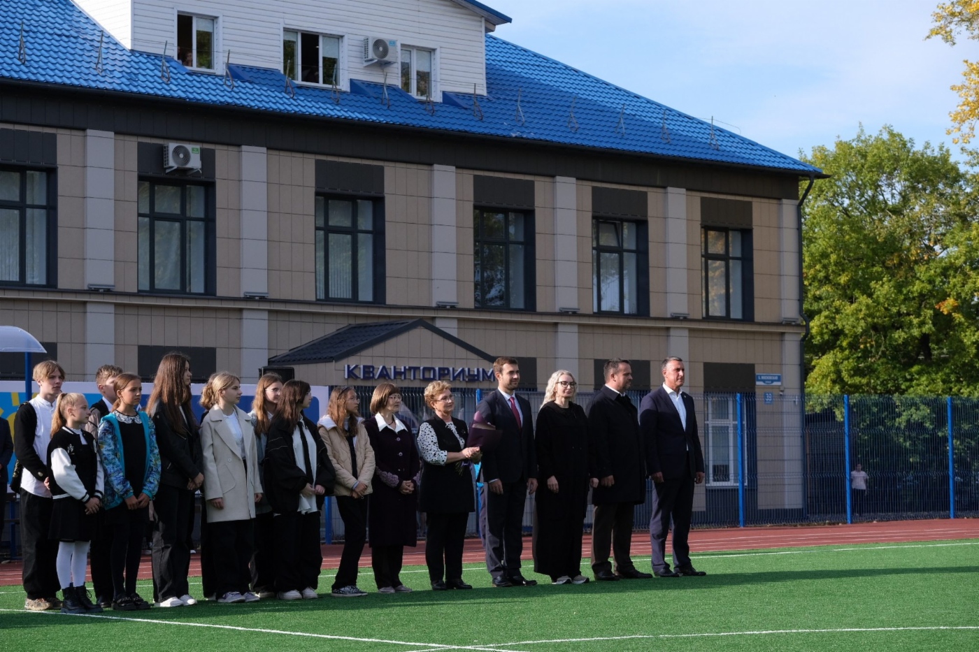 Почетные гости на торжественном открытии