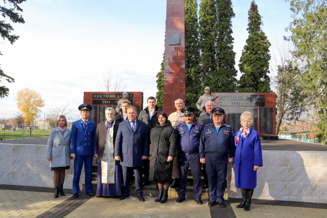 Участники торжественного мероприятия