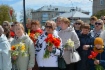 Участники торжественного мероприятия зажжения Вечного огня в поселке Советский Республики Марий Эл
