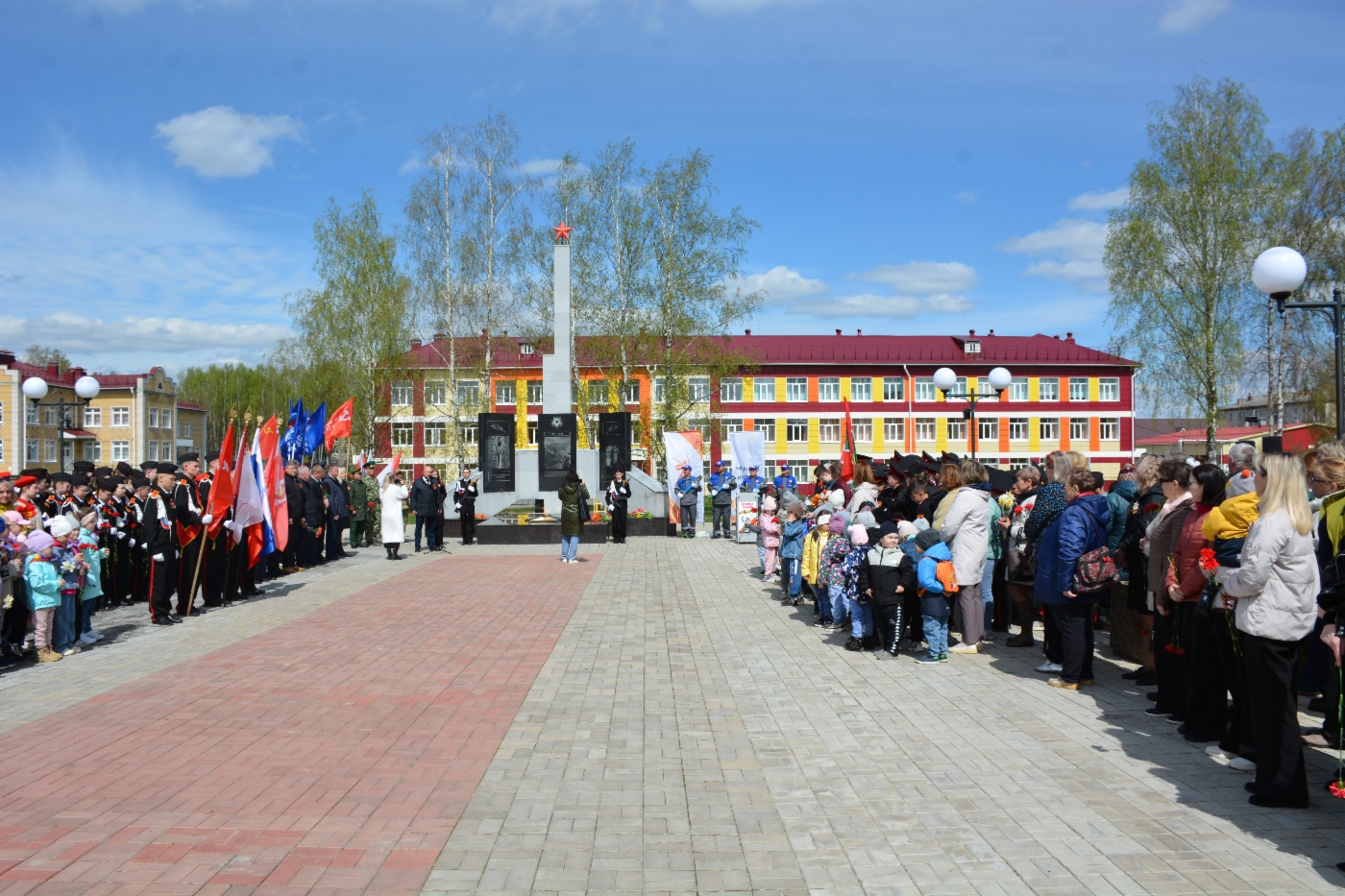 Торжественное мероприятие зажжения Вечного огня в поселке Советский Республики Марий Эл