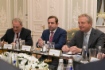 Член Исполнительного комитета Royal Dutch Shell Маартен Ветселаар (справа) во время рабочей встречи с Алексеем Миллером