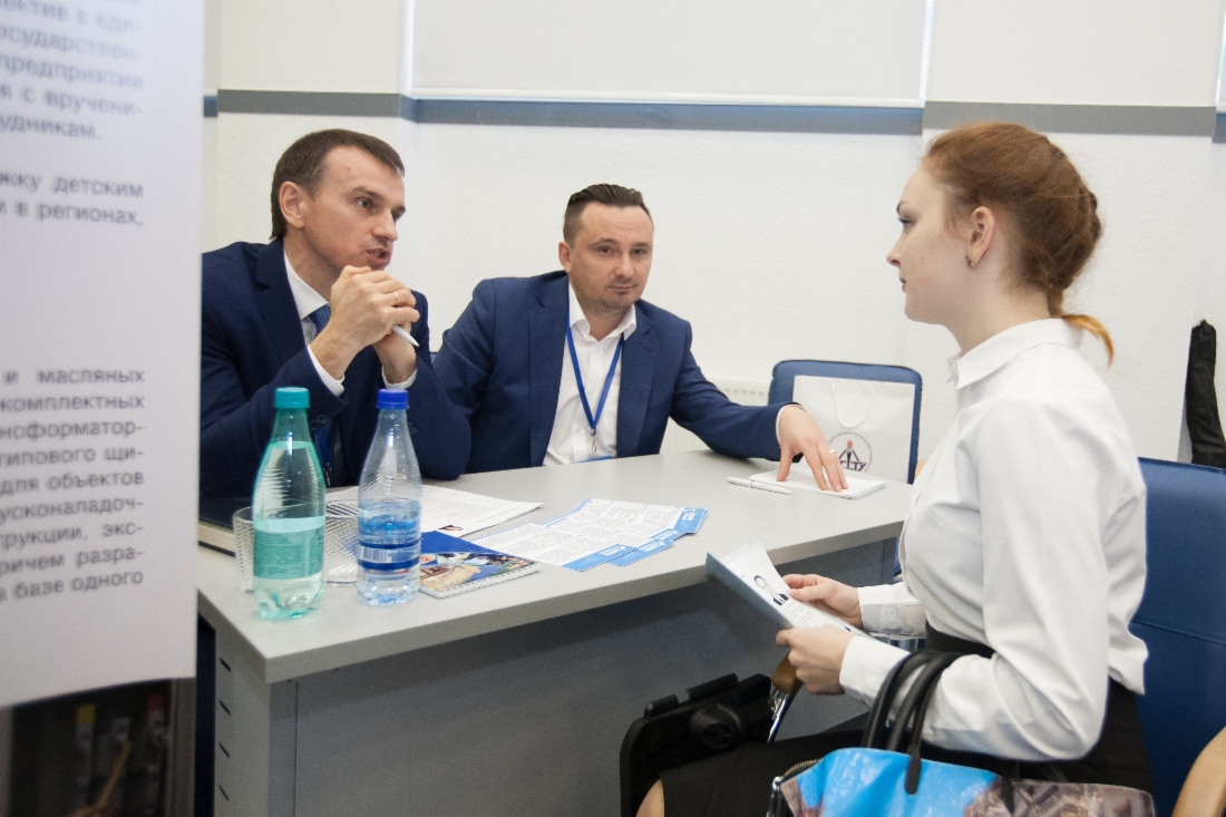 Представители дочерних обществ компании ответили на вопросы о вакансиях, деятельности предприятий, заработной плате, социальных гарантиях