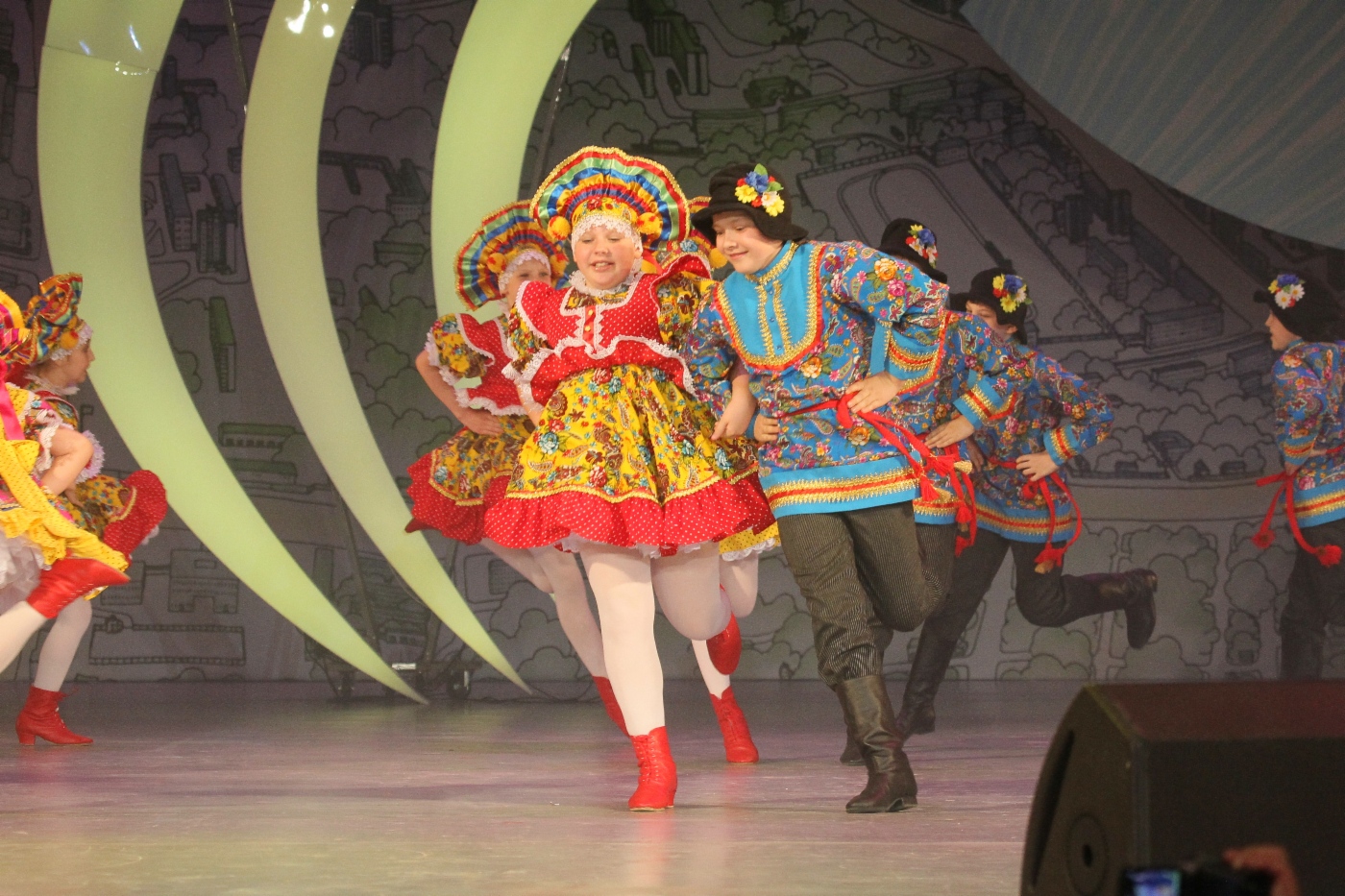 Участники фестиваля, второй день (15 мая)