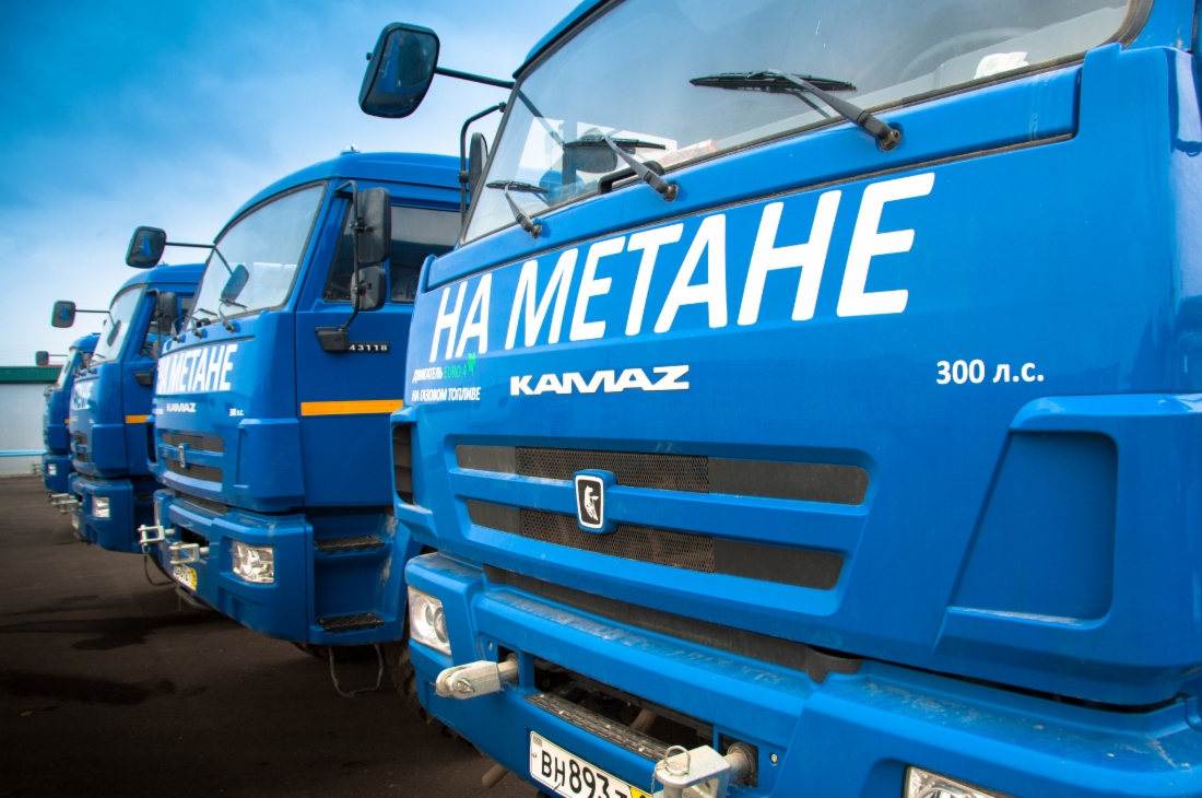 «Газпром» и «КАМАЗ» развивают стратегическое сотрудничество по расширению российского газомоторного рынка