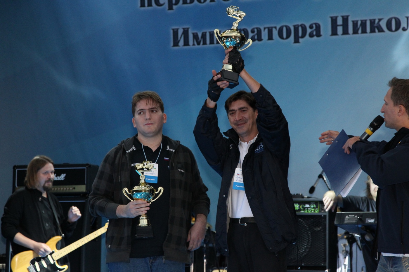 Награды победителям первого этапа автопробега, 13 сентября 2010 года, Великий Новгород
