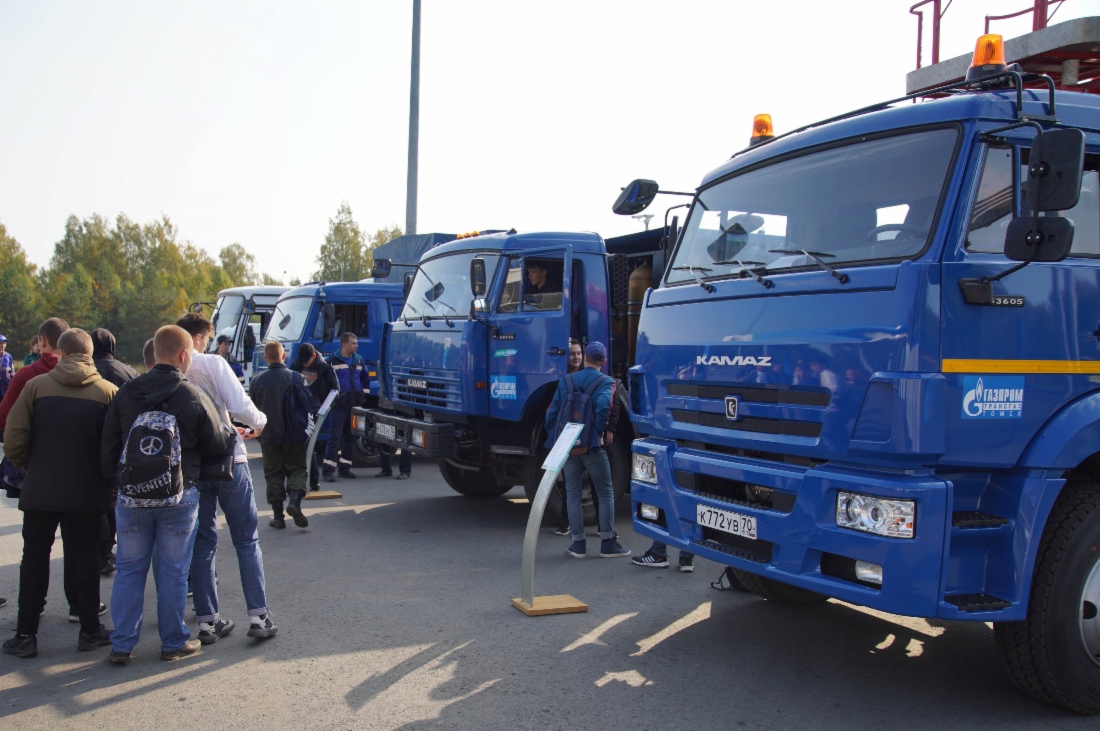 Автомобили УТТиСТ на выставке газомоторной техники