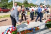 Возложение цветов к мемориалу