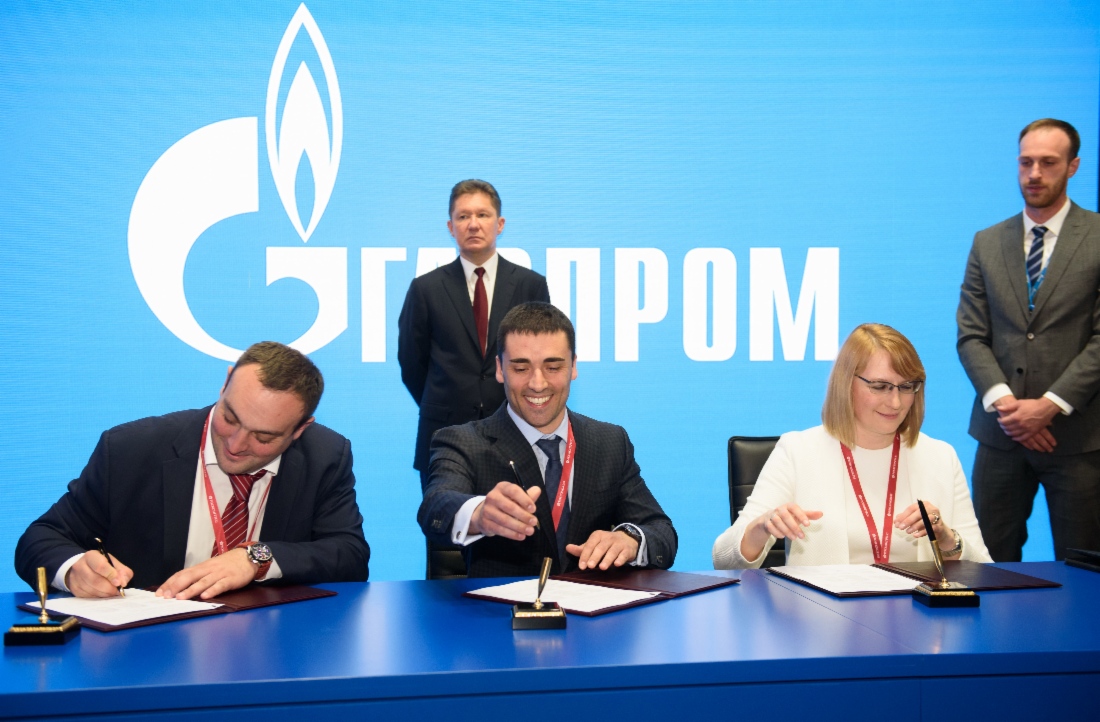 В рамках Петербургского международного экономического форума — 2019 Председатель Совета директоров ООО «Газпром СПГ технологии» Алексей Кахидзе, заместитель Председателя Правления по инвестициям и стратегическому планированию ГК «Автодор» Георгий Чичерин и Генеральный директор ПАО «Магнит» Ольга Наумова подписали Соглашение о сотрудничестве