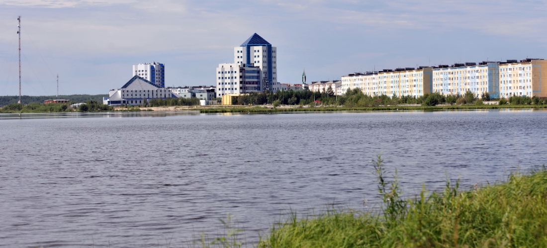 На берегу озера Янтарное