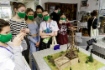 Участники мероприятия на экскурсии в музее предприятия