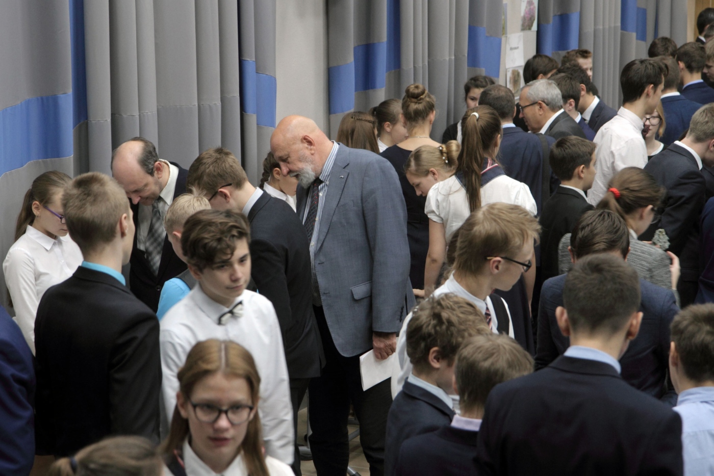 На геолого-минералогическом брифинге было представлено около 20 докладов