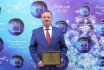 Андрей Суетинов, главный инженер — заместитель генерального директора компании получает диплом в номинации «Социальный партнер»