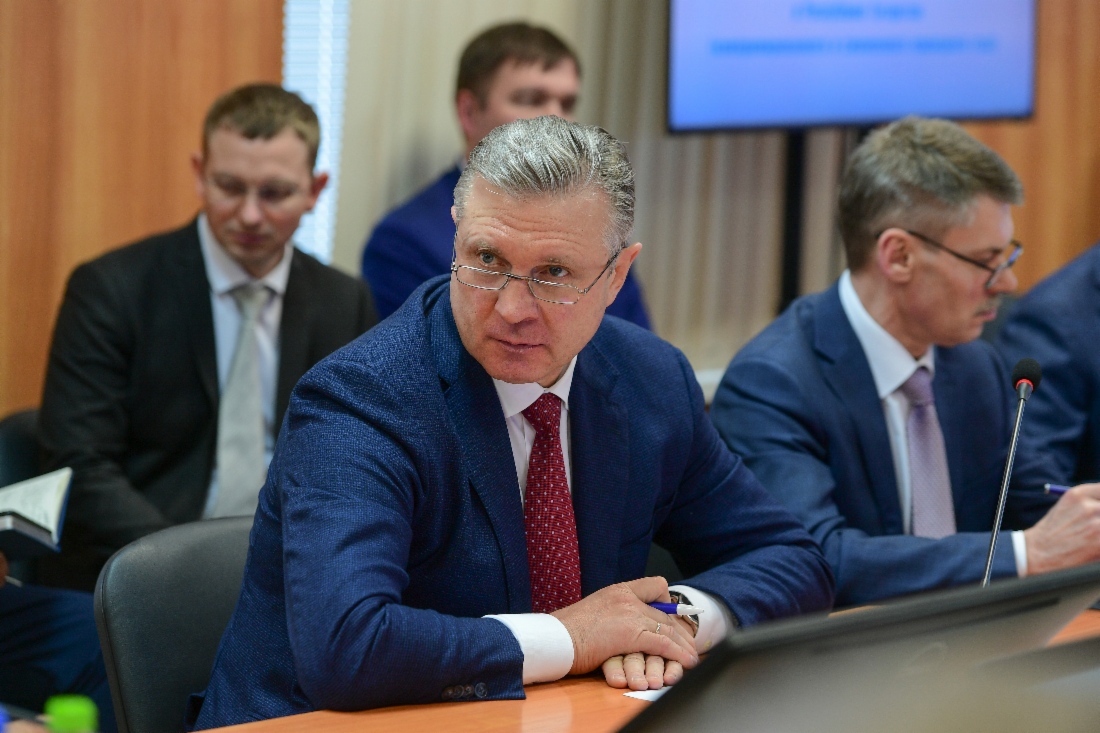 В г. Зеленодольске (Республика Татарстан), на верфи Зеленодольского завода им. А.М. Горького делегация «Газпрома» во главе с членом Правления, начальником Департамента Вячеславом Михаленко приняла участие в торжественной церемонии закладки первого в России пассажирского судна, которое будет работать на сжиженном природном газе — «Чайка-СПГ»
