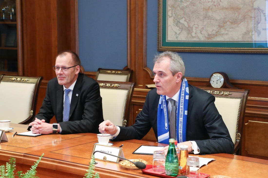 Председатель Правления OMV AG Райнер Зеле (справа) во время рабочей встречи с Алексеем Миллером