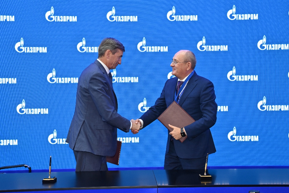Подписаны документы в области развития рынка газомоторного топлива, переработки и сжижения природного газа