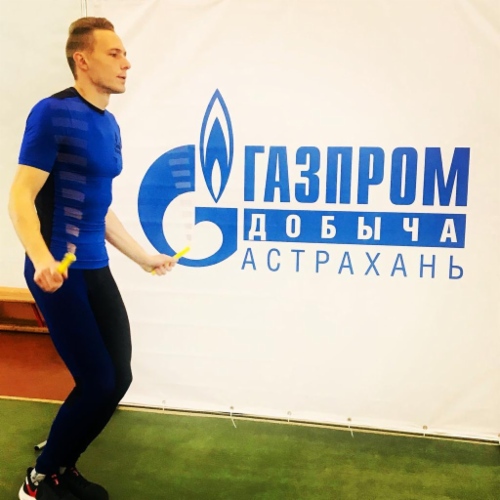 Алексей Коломин устанавливает новый рекорд по роуп-скиппингу Алексей Коломин устанавливает новый рекорд по роуп-скиппингу