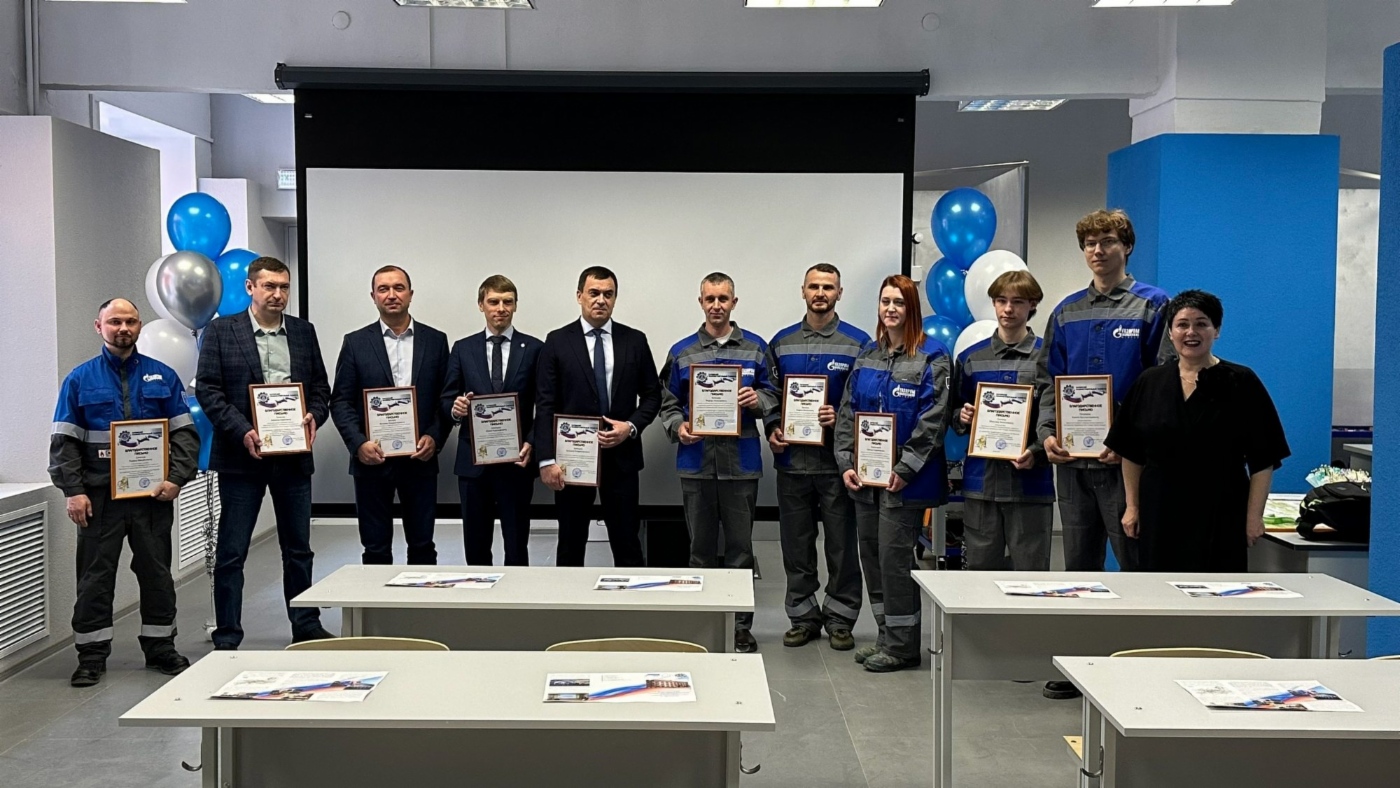 В обновленной мастерской руководство учебного заведения выразило благодарность газовикам за совместную работу