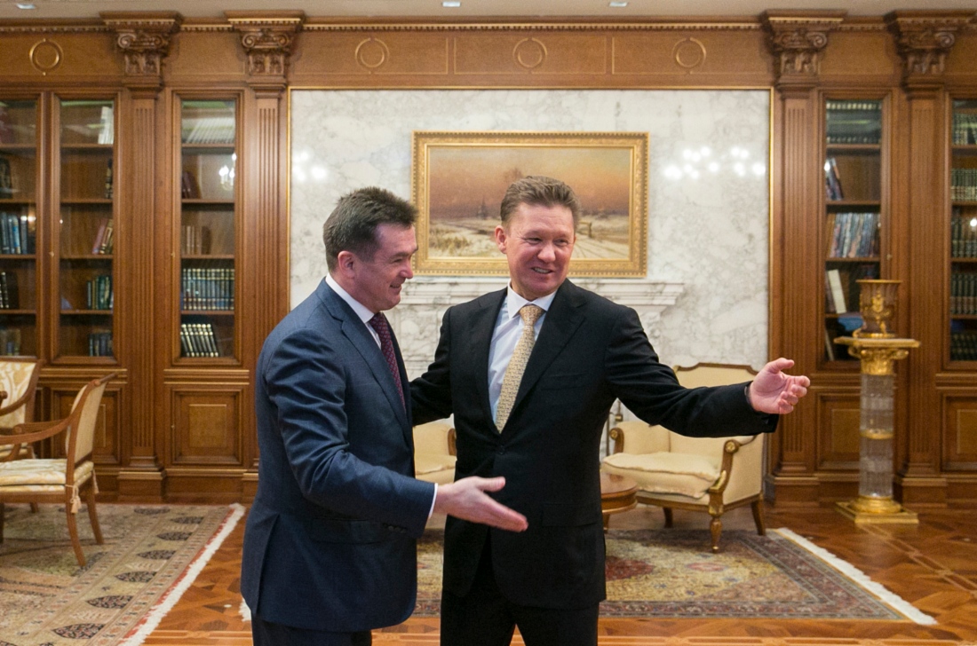 В «Газпроме» состоялась рабочая встреча Алексея Миллера (справа) и Губернатора Приморского края Владимира Миклушевского